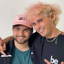 Do you follow @bestliveshows ?