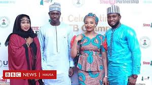 Nono tana wanka a bayan gidansu kwaratan zamani part (6) cin da musa yayiwa ummi yar harka mai tsinin nonowa kwaratan zamani part (68). Kannywood A 2019 Ko Ta Ina Ba Dadi Bbc News Hausa