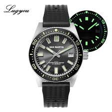 In einem unvergleichlichen ambiente mit offenem kamin servieren wir. Grosshandel Lugyou San Martin 62mas Diver Mechanische Automatische Manner Uhr Edelstahl Nh35 Keramik Lunette Sunray Zifferblatt Rubber Mineralglas Ly191213 Von Dang10 173 12 Auf De Dhgate Com Dhgate