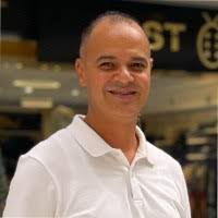 50+ "Peter Farah" profiles