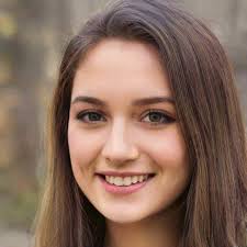 Lena Roe's Instagram, Twitter & Facebook