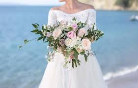 Download lagu bunga pengantin mp3 dan mp4. 8 Tipe Buket Bunga Pernikahan Outerbloom