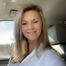 Krista Dyer's Instagram, Twitter & Facebook