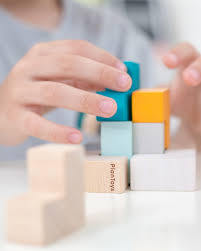 The snake cube puzzle is a chain of 27 cubes (3x3x3). Plantoys 3d Wooden Puzzle Solve The Cube Unisex Bambini
