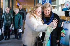 Det kommer til å snu. Solberg Were Campaigning In Jessheim Norway Today