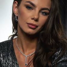 Set cu Diamante de 5.13 ct si Safir de 3.55 ct