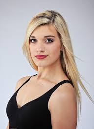 Amanda Neeley's Instagram, Twitter & Facebook