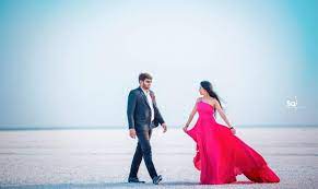 Bride Who Wore Extreme Long Gown On Her Prewedding Photoshoot Bride Photoshoot Photoshoot Dress Wedding Couple Poses Photography