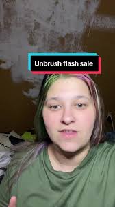 Morgan Echols Loading Brush