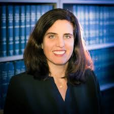 Angie Gil's Instagram, Twitter & Facebook