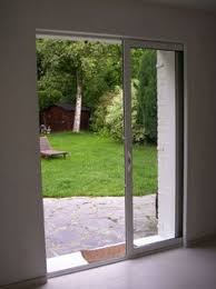 Le système coulissant à galandage vous apporte à la fois l'esthétisme et le gain de place. 11 Idees De Baies Vitrees Baies Vitrees Baie Vitree Porte Fenetre