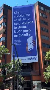 Sacamos nuestra nueva campaña y como equipo de marketing nos pusieron una  sola misión: Que todos vean nuestros carteles 😅