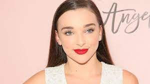 She has 7 million instagram followers and 1.1 million youtube subscribers , often posting updates about her life on social media. What Are Some Former Dance Moms Dancers Up To Now Lifetime