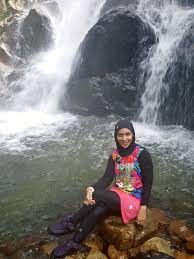 Less than an hour's drive from the city, kanching's rich and lush forest reserve features a series of waterfalls that tumble into swimmable pools. Waterfall Hike At Kanching Rainforest Waterfall Recreational Forest Nashata