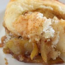 Easy Cake Mix Apple Cobbler Recipe Practically Homemade Recipe In 2020 Apple Cobbler Recipe Cobbler Recipes Apple Cobbler Easy