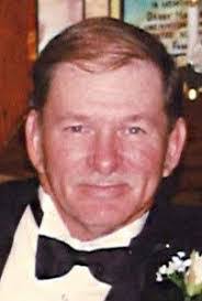 Stephanie Lineback's Instagram, Twitter & Facebook