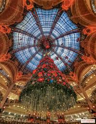 Paris Galeries Lafayette Haussmann Opens Christmas Windows And Tree 2020 Pictures And Video Christmas In Paris Traditional Christmas Tree Tree
