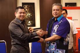Dados e novas infos a cerca disso que estou compartilhando por esse site podem ser localizados nas outras paginas de. Hary Tanoesoedibjo No Twitter Menerima Cenderamata Dari Datuk Seri Fateh Iskandar Group Chairman Of Media Prima Berhad Https T Co Cxpfpoxmzo