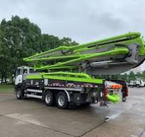 Zoomlion Brand New 43m Concrete Pump Trucks 43X-5rz with Optional Chassis