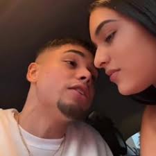 Stream Adriana Olivas music