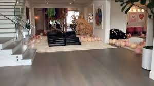 Kylie's official snapchat is kylizzlemynizzl all material must directly be related to kylie jenner keep it classy and respectful Pin By Euniquac On Dream Home Kylie Jenner House Jenner House Kylie Jenner Room
