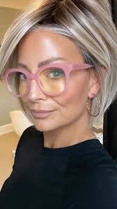 Heather Ruelle's Instagram, Twitter & Facebook