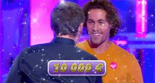 Bonjour, je souhaiterais savoir le nom de la musique passer a l'entrée des candidats dans l'emissions les 12 coups de midi sur tf 1 le 22 juin merci d'avance. Les 12 Coups De Midi Eddy Mitchell Absent De L Etoile Mysterieuse Julien Pret A Triompher A Nouveau Ce 22 Octobre Toutelatele