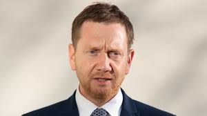 Bundeswehr fliegt Corona-Patienten aus: Intensivstationen am Limit