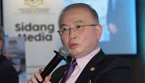The ayer hitam mp secured 447 electoral votes against his rival, kluang mca division chairman gan ping sieu, who received 182 votes in the party elections. Wee Ka Siong License Validity For Public Service And Commercial Vehicles