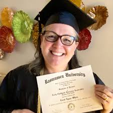 Big shout out to our #AwesomeEducators for reaching their educational goals  through Bright Horizons' Horizons Degree Program! 💛 We celebrate their  commitment and perseverance in enhancing their expertise to provide  top-notch care