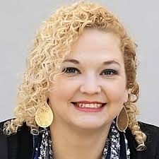 Kristin Ostrander's Instagram, Twitter & Facebook