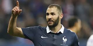 Бензема побил рекорд зидана в сборной франции. Effekt Benzema Prodazhi Futbolok Sbornoj Francii Vyrosli Na 2400 Fanday