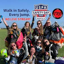 Efrain, Taylor, Laura, Zieere,...