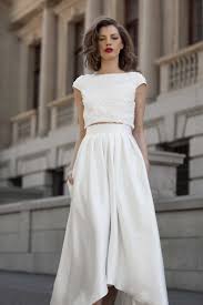 Maybe you would like to learn more about one of these? Wearing A Different Dress To Your Wedding Reception Is The Perfect Way To Sho Brau In 2020 Zweiteiliges Hochzeitskleid Hochzeit Kleid Standesamt Kleider Hochzeit