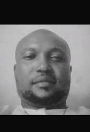 E mi... Comr. Ginger eke Daniel Esq. One time this, one time that, is  washing plates anyhow here😀😀... 😎😎 Have a lovely weekend guys.