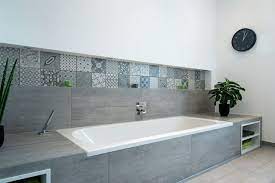Das badezimmer schick einrichten mit der badezimmer verkleidung von duravit. Eine Badewanne Mit Hartschaumplatten Verkleiden Fliesenliebe Wohlfuhloase E Badewanne Fliesenl Badewanne Verkleiden Badewanne Fliesen Badewanne Ideen