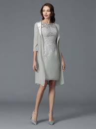 So verschieden wie alle mamas dieser welt ist auch die auswahl unserer kleider auf lightinthebox; Brautmutterkleider Abendkleid Etuikleid Kurz Silber Chiffon Spitze Armel Mit Jacke