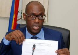 POLITIQUE : Où va la presse ? Gare aux liens trop étroits Ou l'anarchie, ou  une nouvelle dictature ! POLITIQUE Un pays coup