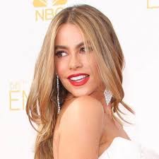 Sofia Vergara As A Blonde No Brass Just Warm Champagne Blonde With Darker Warm Light Brown Hair Champagne Blonde Hair Sofia Vergara Hair Color