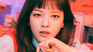 During a live broadcast on v live on june 8, a fan asked jeongyeon if her neck is alright. Twice Jeongyeon Kura Kura 4k Phone Iphone Wallpaper 1860a