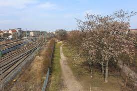 Find information about berlin bornholmer straße station here. Grenzubergang Bornholmer Strasse Chronik Der Mauer