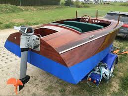 Welcome to the instructions and knowledge of how to build a barrel raft to live, float and have fun on. Banshee 14 Classic Wooden Boat Plans