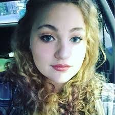 Deanna Sutton's Instagram, Twitter & Facebook