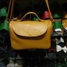 Последние твиты от tas kulit papillon (@nininana_nina). Jual Tas Wanita Papillon Garut Tas Selempang Kulit Asli Kab Garut Wantz Leather Tokopedia