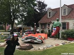 cudahy, wi crazy yard, sinking cadillac
