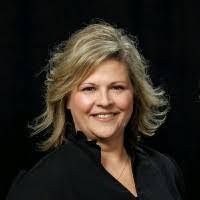 Cari Watson's Instagram, Twitter & Facebook