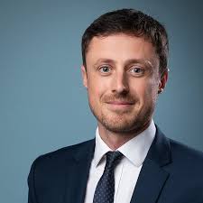 Alex Lund's Instagram, Twitter & Facebook