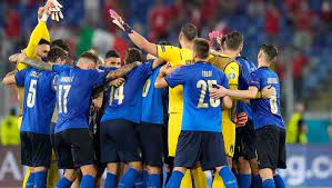 I paesi ospitanti di euro 2021 (che, ricordiamo, sarà per la prima volta itinerante) sono italia, inghilterra, germania, spagna, olanda, russia, romania, ungheria, scozia, azerbaigian, danimarca. Mmfuzd4yei5rsm