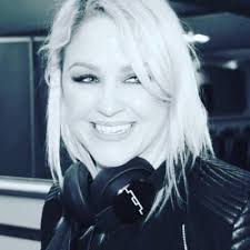 Vicki Main GAICD |Vicki is co-Founder and Director of training consultancy  Blow Your Own Mind specialising in online workshops and business  development coaching in Australia and New Zealand. Vicki is a qualified