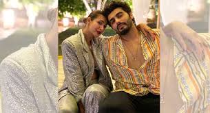 Not only this, he also has a son from his first marriage. Malaika Arora Poses With Arjun Kapoor As She Greets For New Year